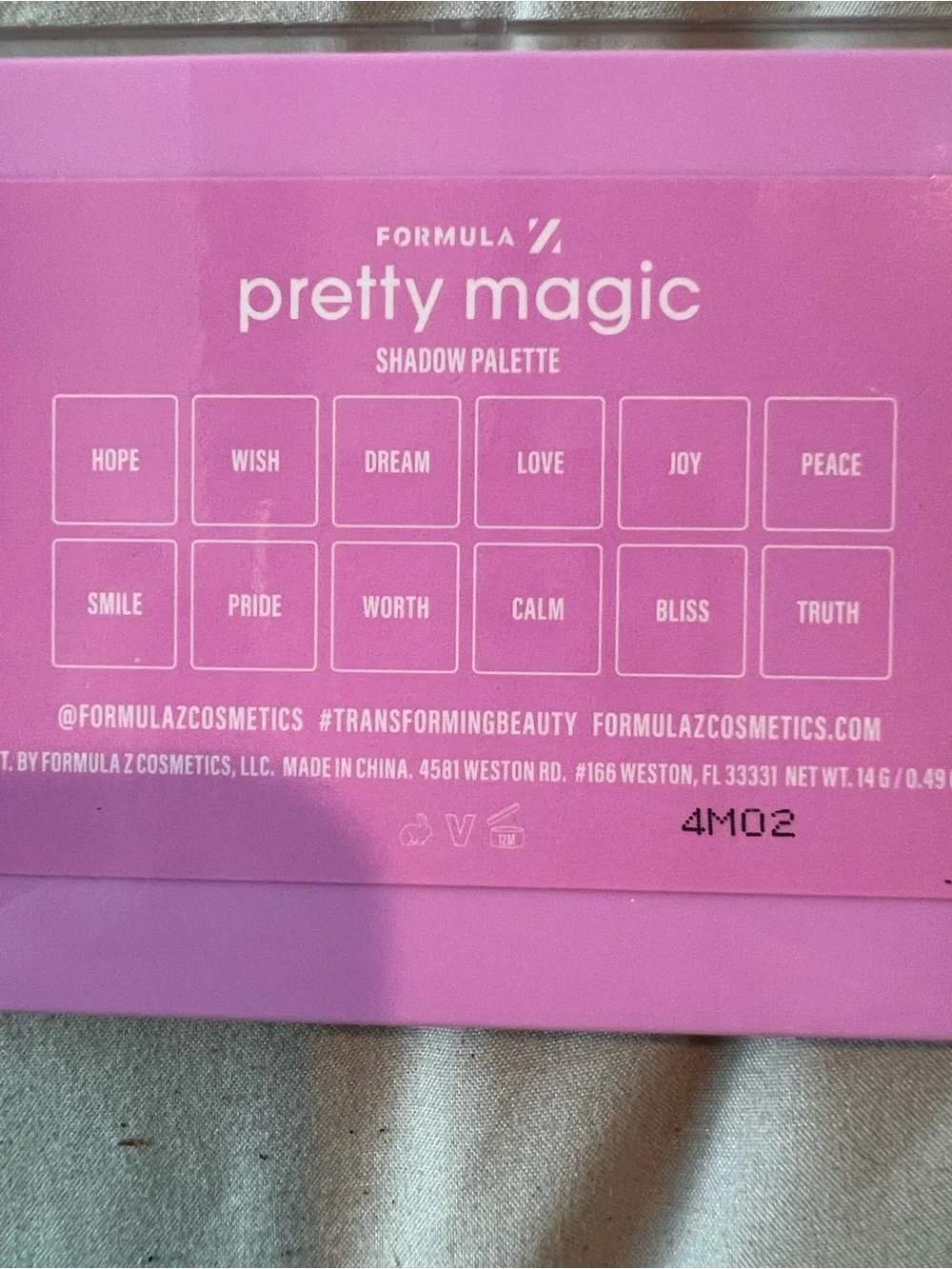 Formula Z’s-Pink Matte & Shimmer Eyeshadow Palette - Soft Pinks & Neutrals